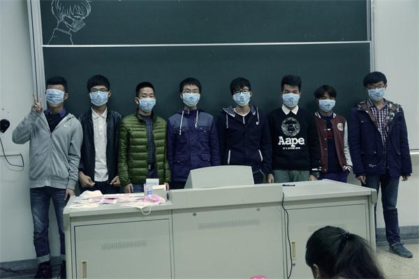 公司举行“我与十三五同呼吸,口罩上的绿色环保”活动