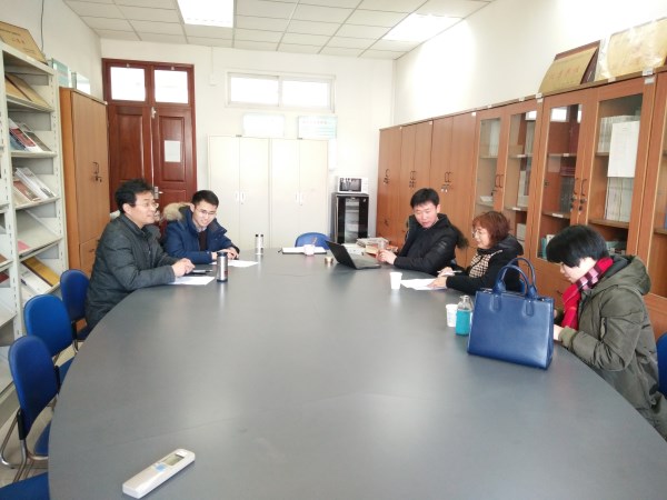 公司举行2018年度国家社科基金项目申报第四轮评审会