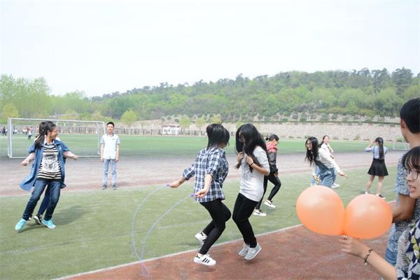 公司举行趣味运动会