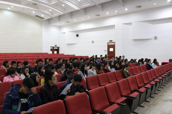 公司召开2012级员工毕业就业动员大会